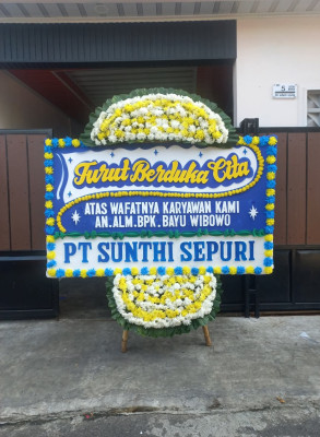 Papan Bunga Duka di Wano Barat