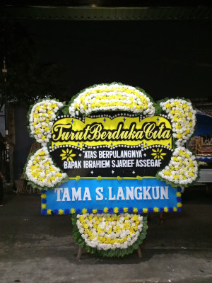 Papan Bunga Duka di Wano Barat