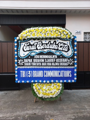 Papan Bunga Duka di Wano Barat